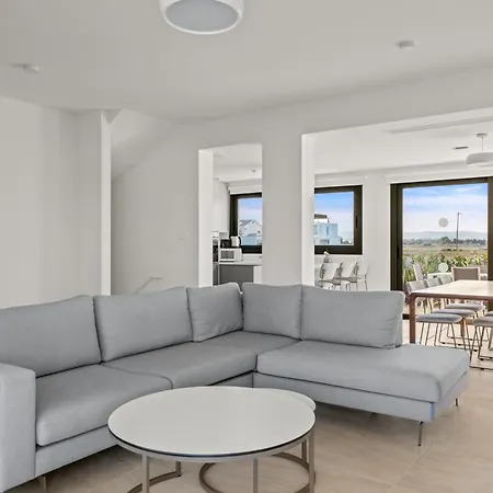 Villa Serenity Waves 12 *