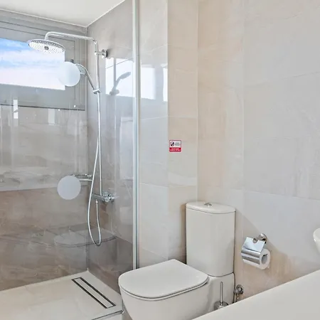 Villa Serenity Waves 12 *