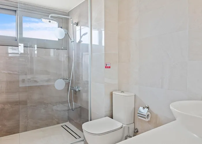 Villa Serenity Waves 12 *