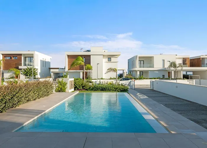 Serenity Waves 12 Villa