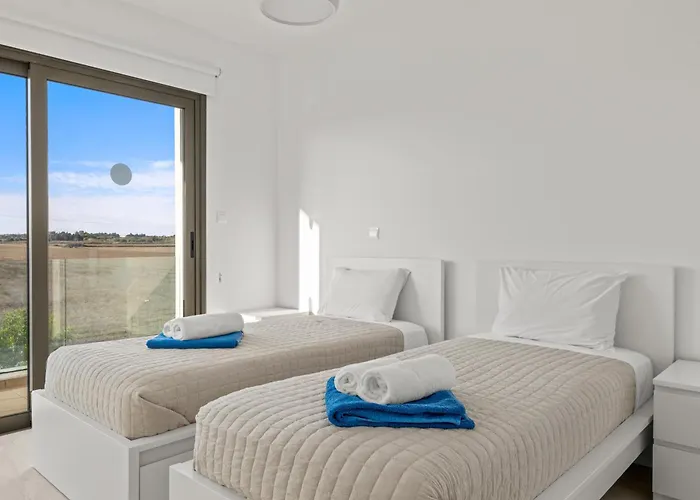 Serenity Waves 12 וילה *